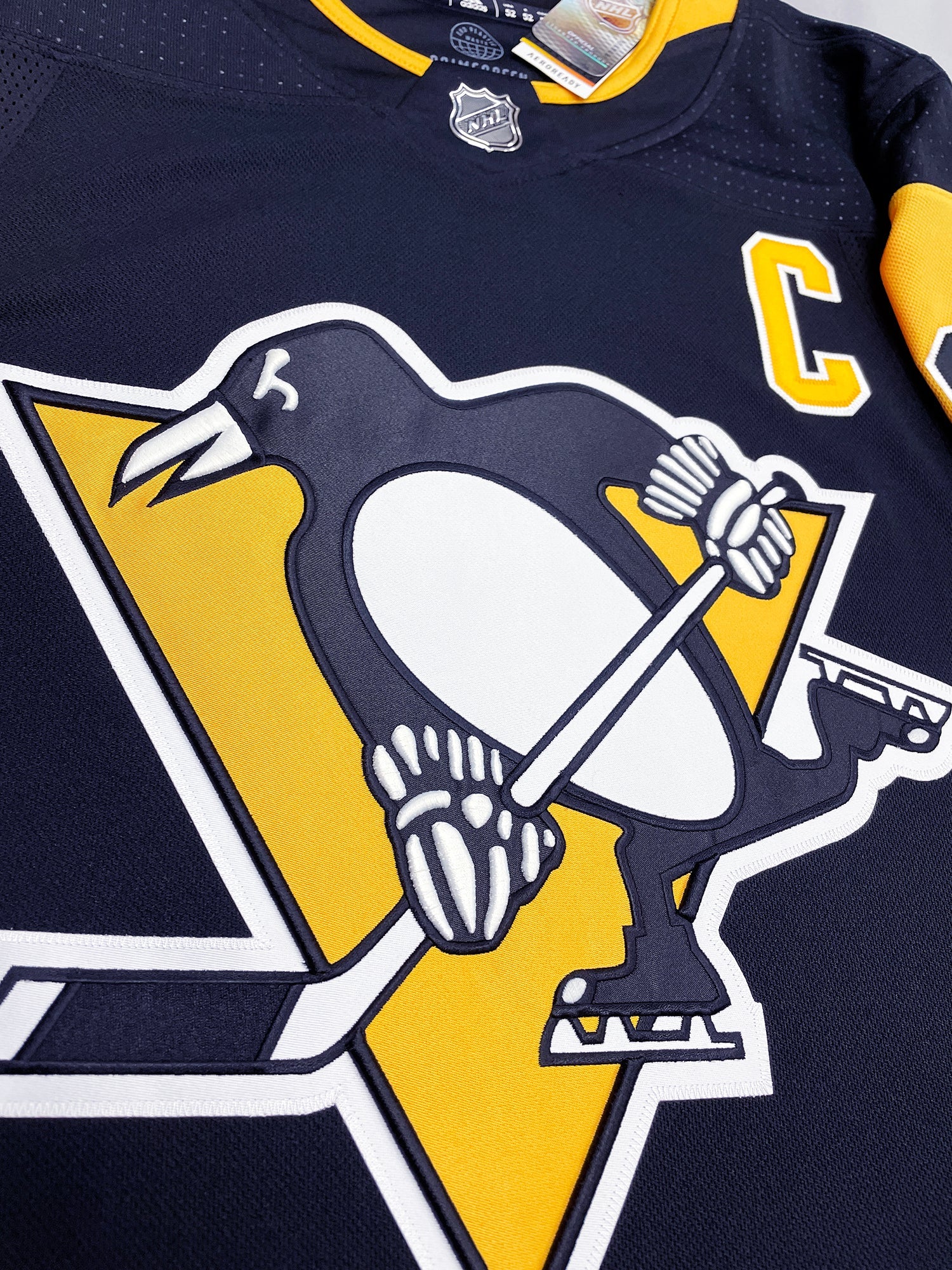 Sidney Crosby has specialized Pittsburgh Penguins jersey made to honour  Humboldt Broncos