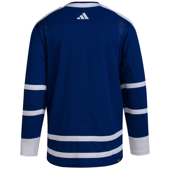 Toronto Maple Leafs: New Reverse Retro jersey misses the mark