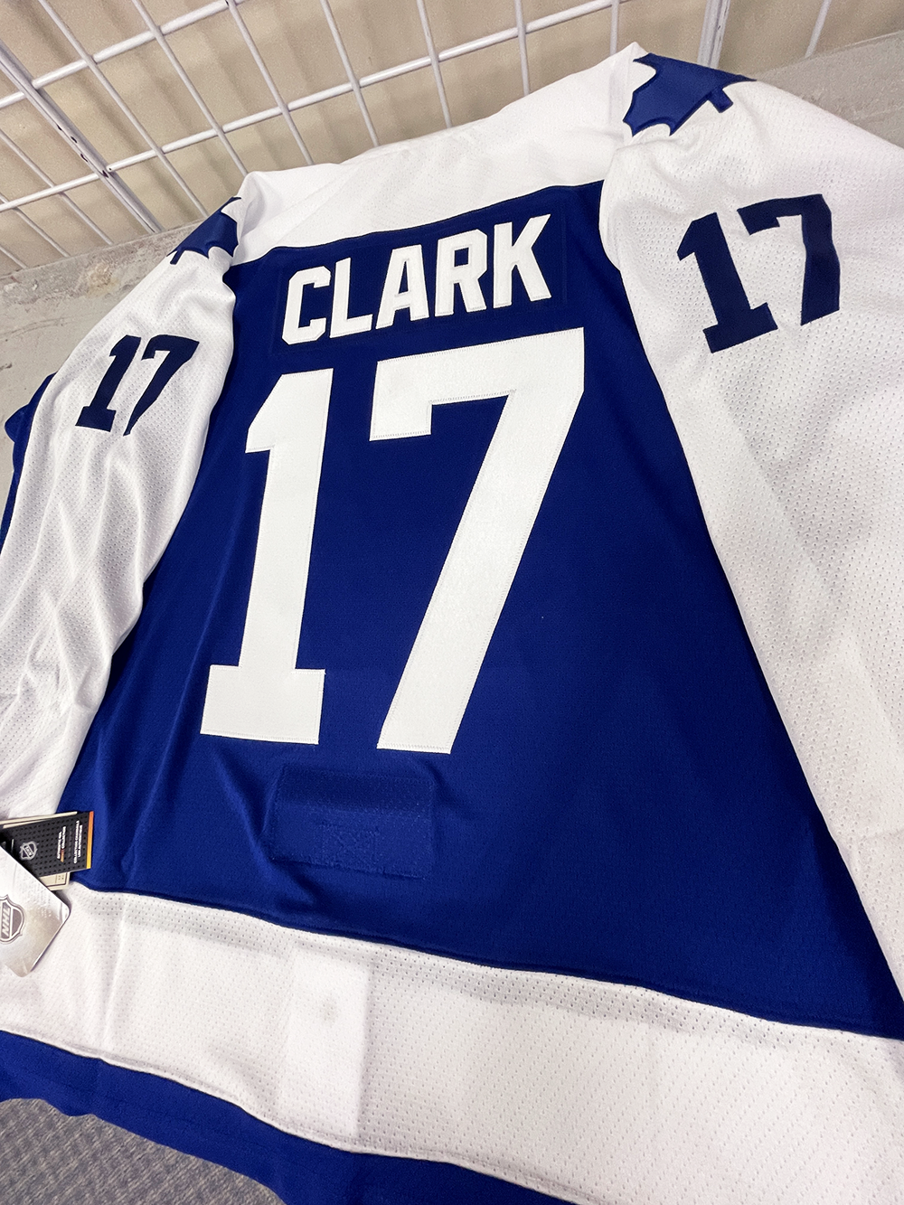 WENDEL CLARK TORONTO MAPLE LEAFS CCM AUTHENTIC ON-ICE GAME NHL HOCKEY  JERSEY.