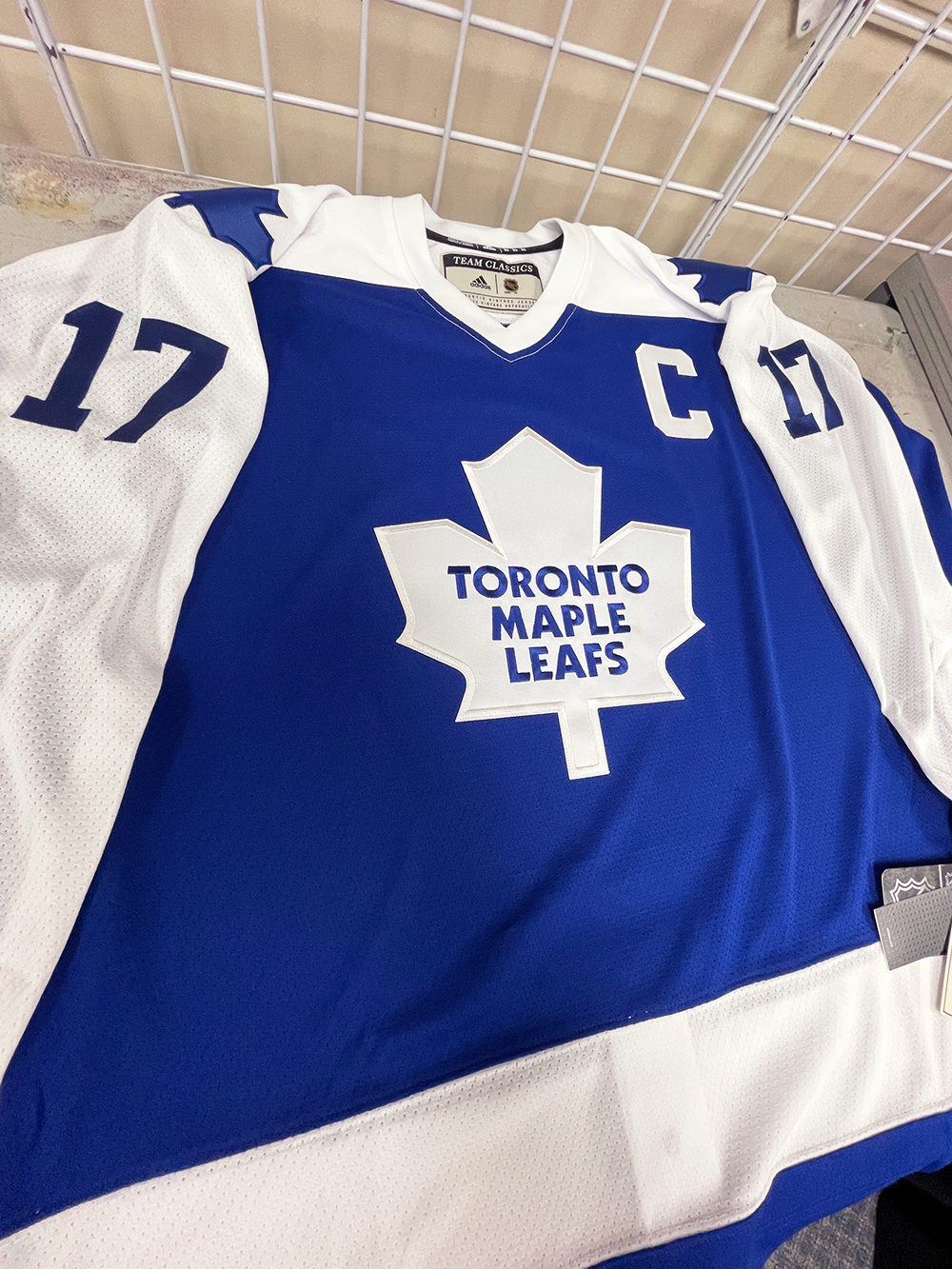 Adidas Toronto Maple Leafs No17 Wendel Clark Black Authentic Classic Stitched NHL Jersey